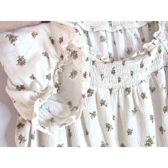 Torrid Smocked Floral Peasant Blouse – Size 2 (EUC) - Picture 2 of 5